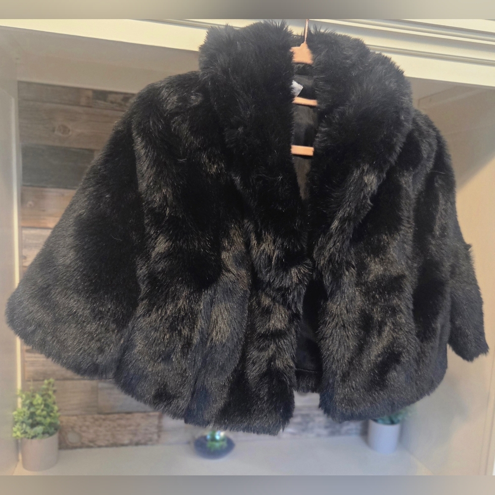 LOFT Luxurious Faux Fur Cape-Great For Formal Occasions!! BLACK Available Only!! - Picture 7 of 9